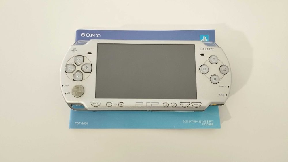 Consola PSP 2004 Ice Silver - Na caixa com Manuais