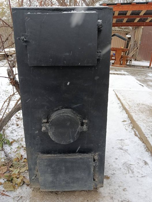 Продаю котел твердопаливний
