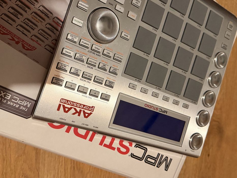 akai mpc studio plus etui