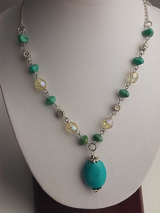 naszyjnik z turkusami