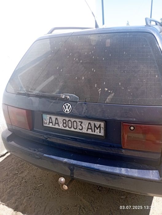 Продам машину Volkswagen Passat 1994 року на бензині