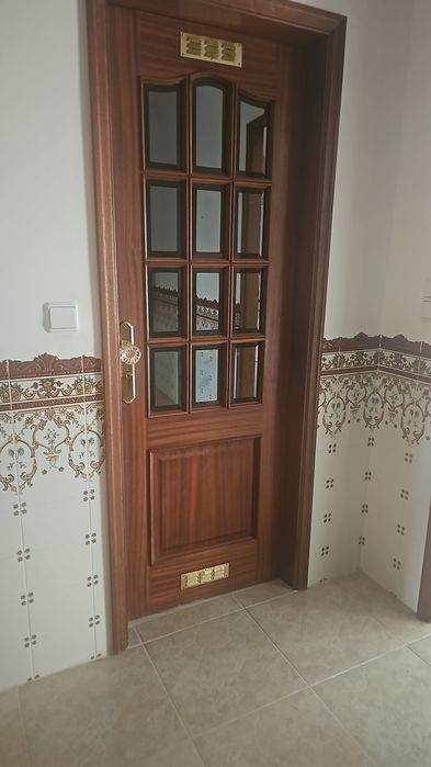 10 Portas mogno  70 cm/200cm, com guarnição .