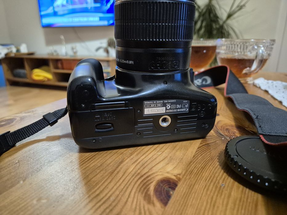 Canon EOS 1100D body