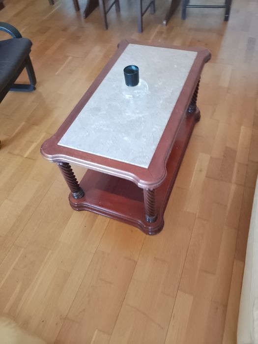 Mesa de sala com tampo marmore