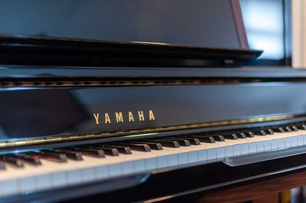 Pianino akustyczne samogrające z systemem Disklavier Yamaha YU5SXG