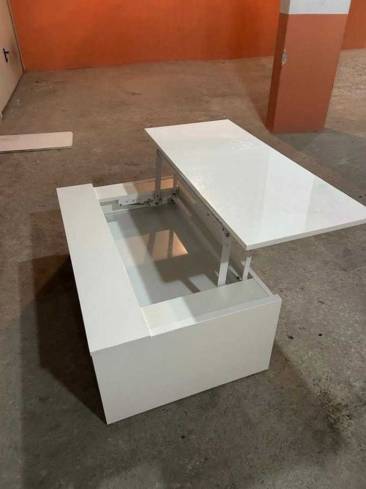 Mesa de centro elevatória