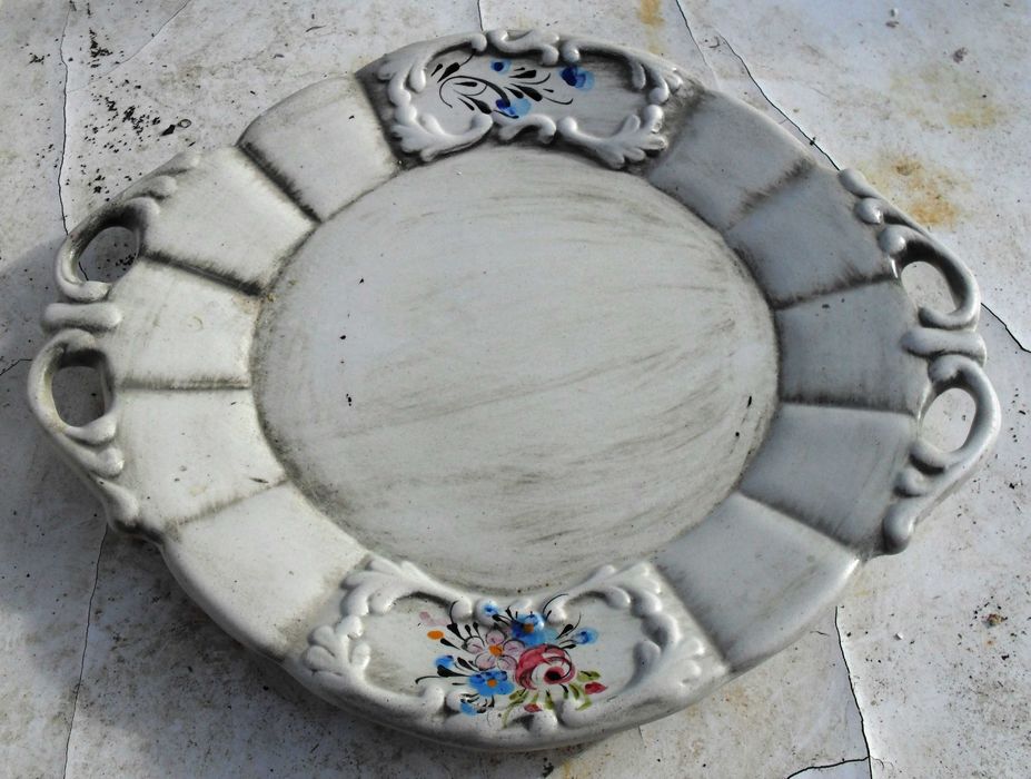 Terrina antiga com prato