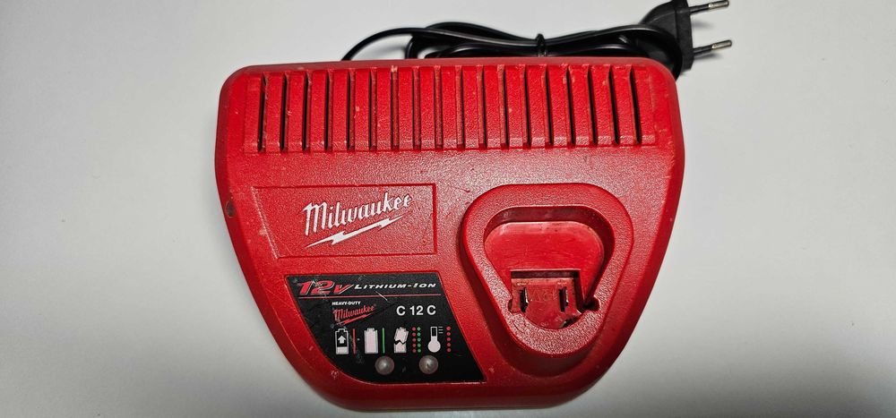 Ładowarka C12C Milwaukee