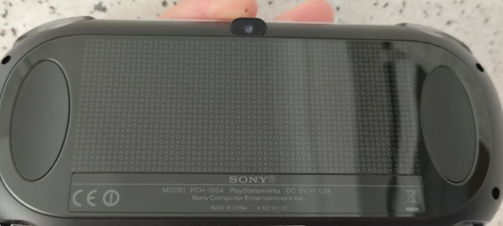 PS Vita c/ 3 jogos e capa Lamborghini