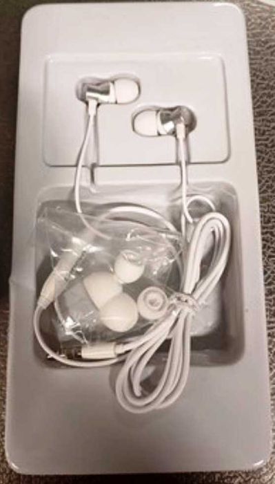 Earphones Lenovo HF130 White (novos)