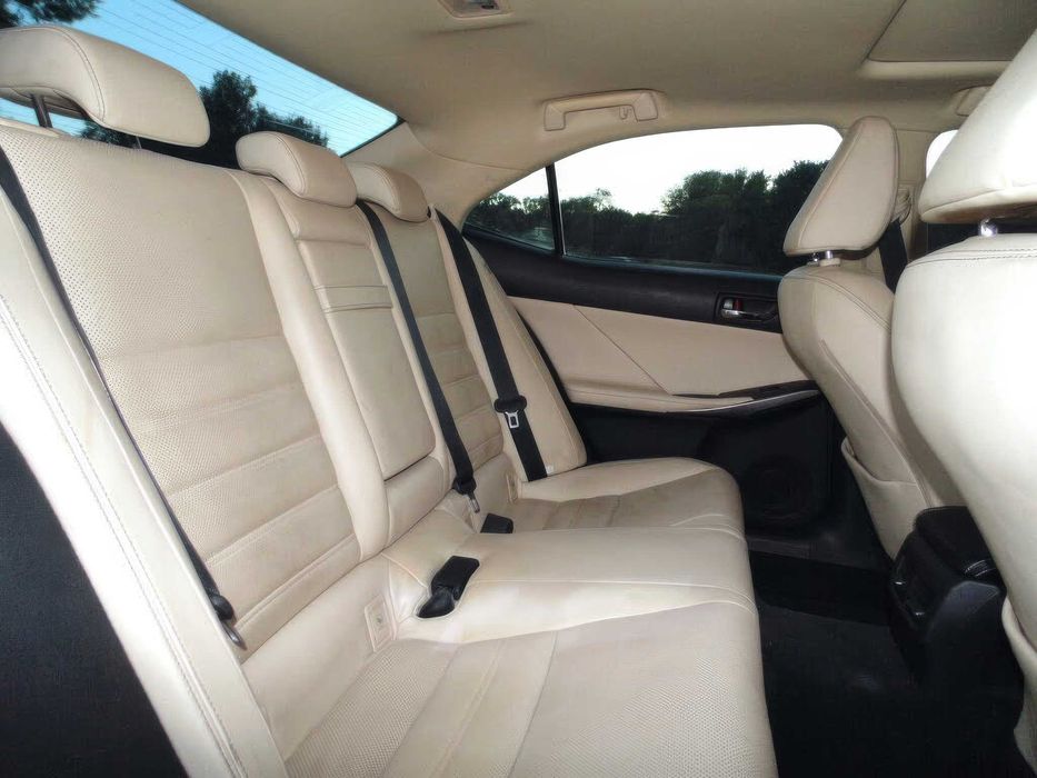 Lexus IS 250      2014