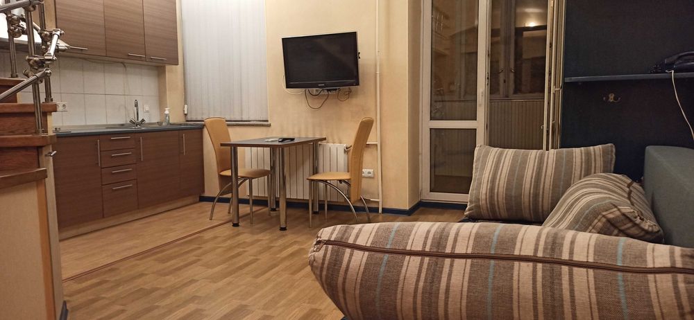 Здам дворівневу квартиру-студію біля метро Арсенальна, Печерськ