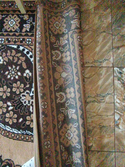 Кили на стіну а бо пол 320*220