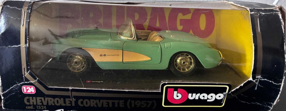 Chevrolet corvette 1957 burago 1524 1/24