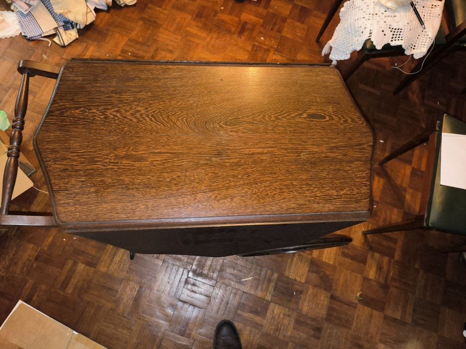 Carrinho de Bar Vintage – Madeira – 81cm Diâmetro