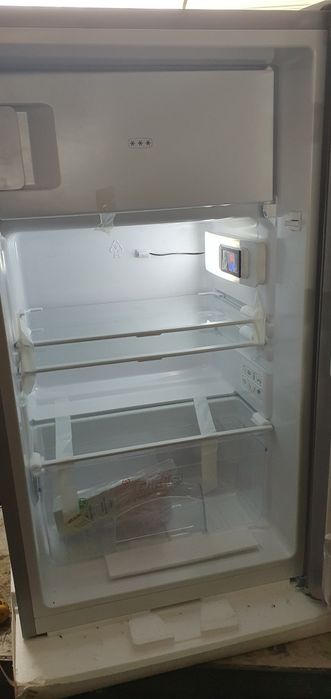 Kamper lub przyczepa Lodówka kompresorowa 12V lub 12/230V