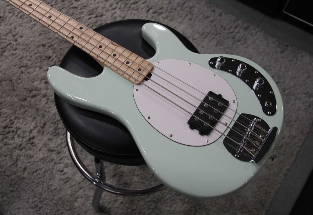 Gitara basowa Sterling by Music Man Ray 4 MG - nowa / mała wada kosmetyczna!