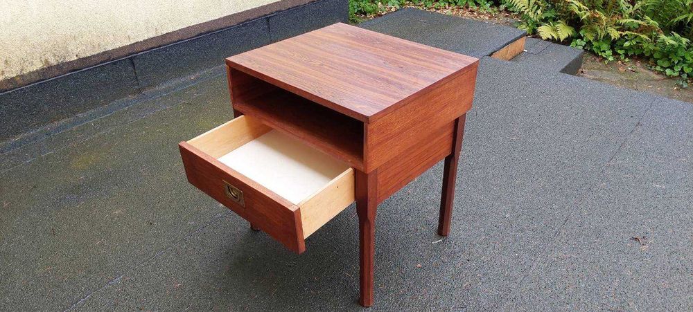 Szafki z PRL w dobrym stanie