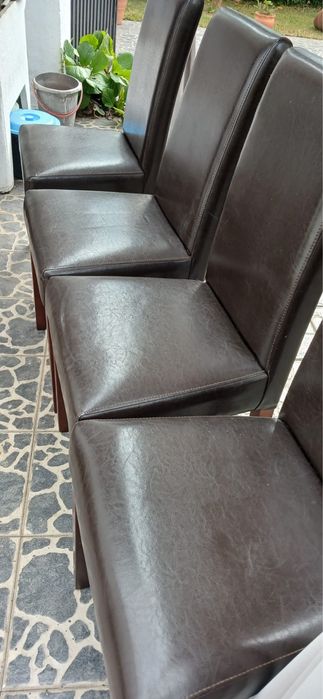 4 Cadeiras sala de jantar