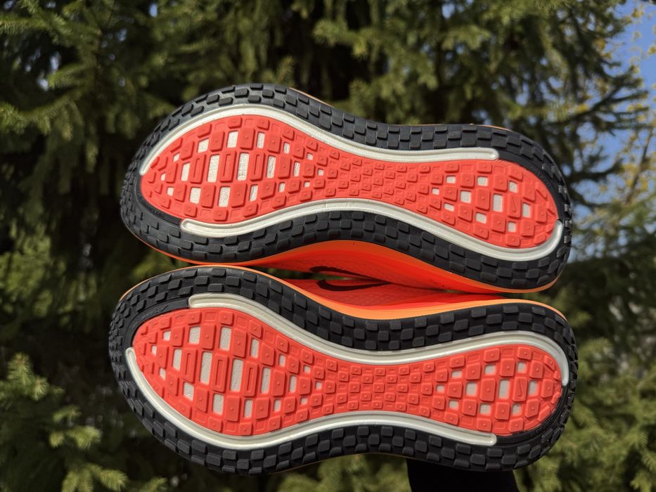 Оригінал! Nike Vomero Plus кросівки 39
