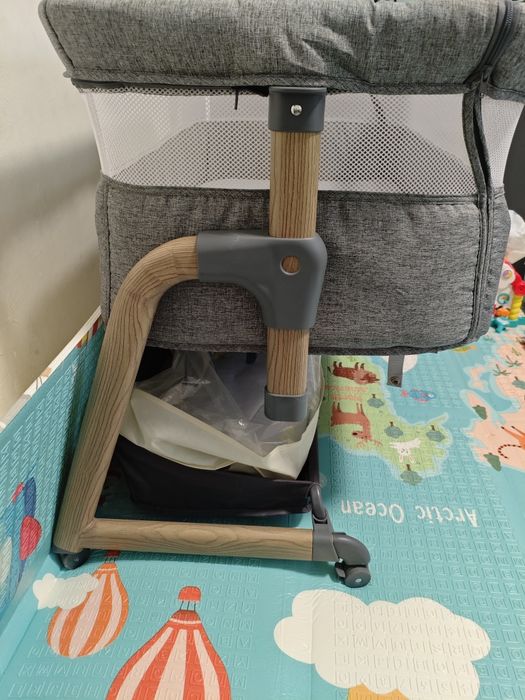 Продам приставне ліжечко Freeon bliss