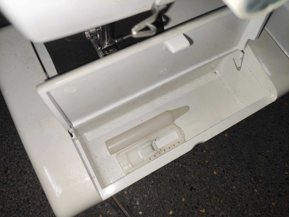 Maszyna do szycia Tesco wielofunkcyjna domowa