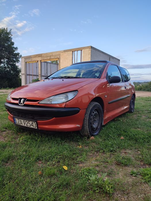 Peugeot 206 1,4 lpg  2000r 75KM 7lpg/100km 390tys