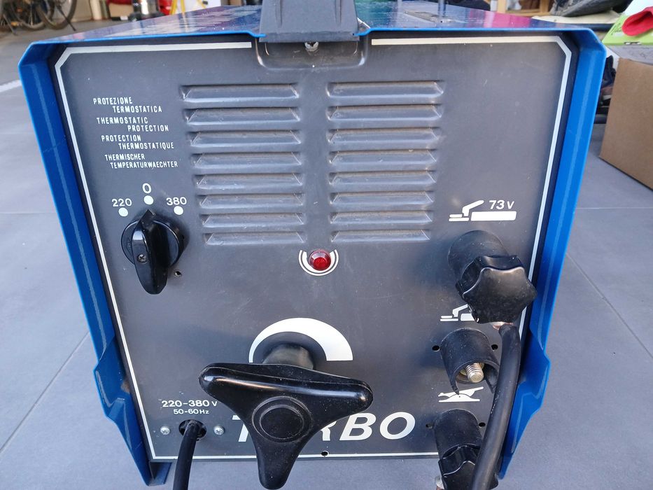 Spawarka transformatorowa elektrodowa BROWN 200 TURBO BS