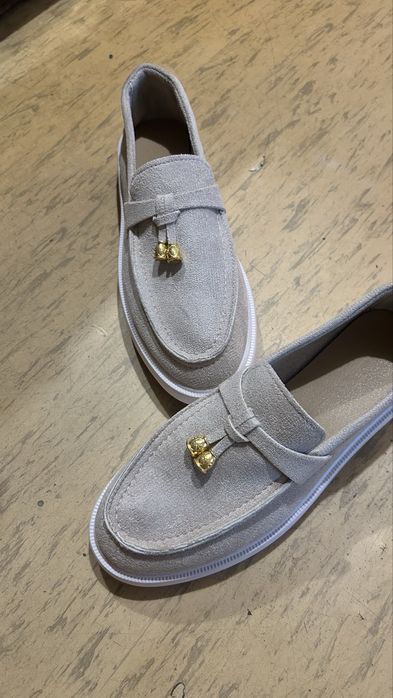 Продам лоферы женские