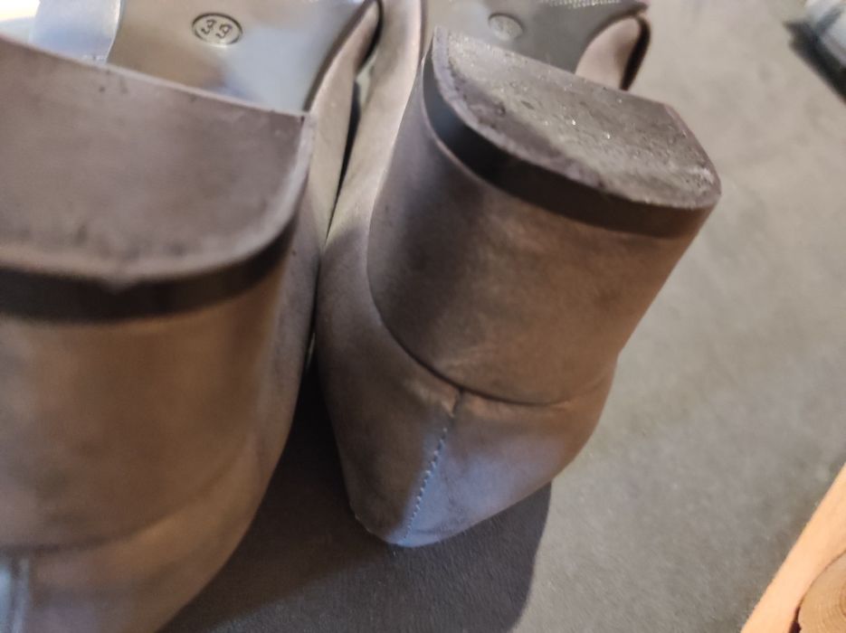 Buty szare rozm 39