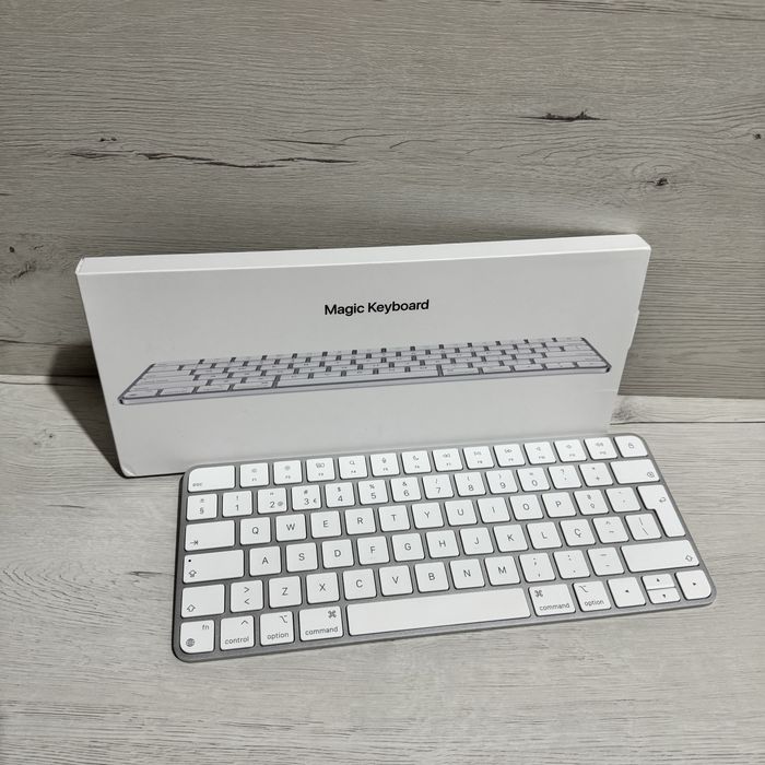 Apple Magic Keyboard (Layout PT) – Novo