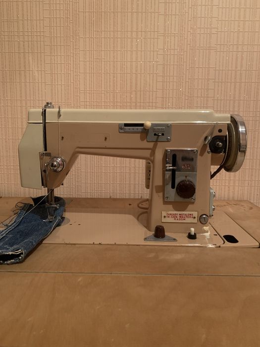 Швейна машинка Radom