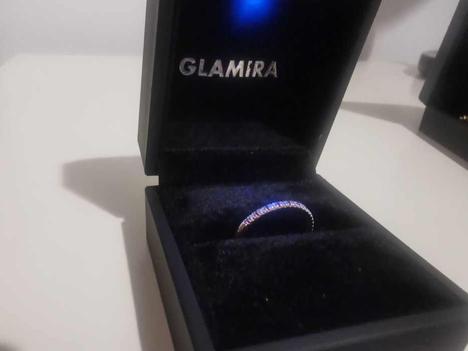 Anel ouro branco, rubi e diamante, com certificado