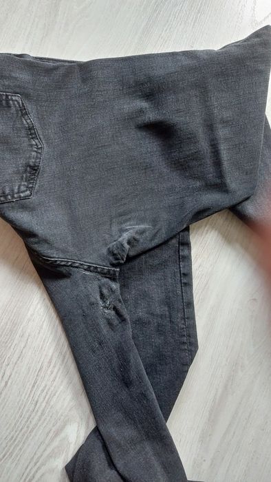 Czarne skinny z wysokim stanem Reserved