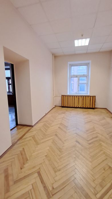 Без комісії Оренда Блок 3 кабинета Свет всегда метро Театральна 2хв.