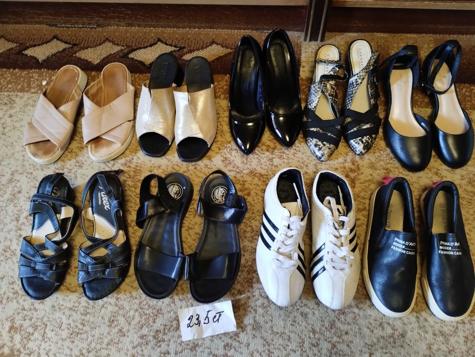 Кроссовки, босоножки женские