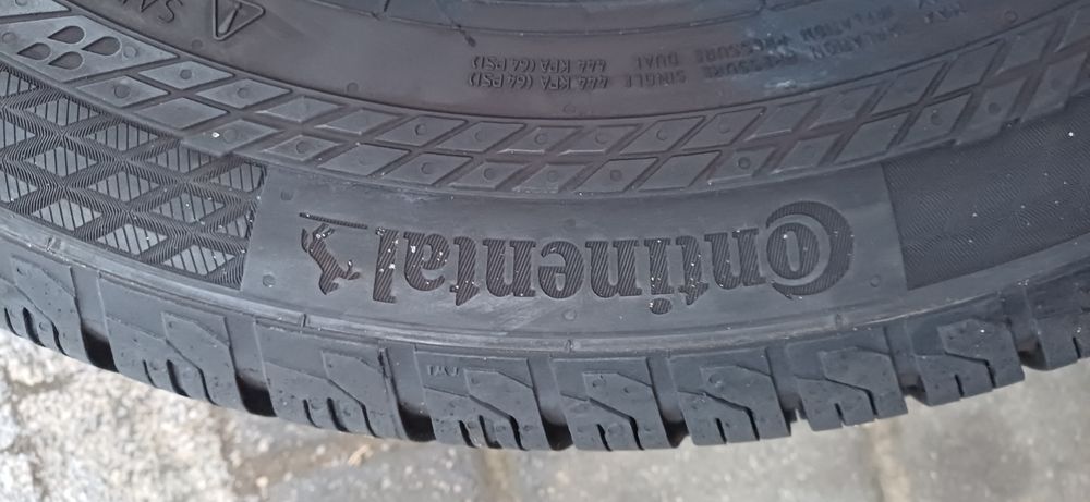 CONTINENTAL 215/65R15C 104/102T , pojedyńcza opona wielosezonowa.