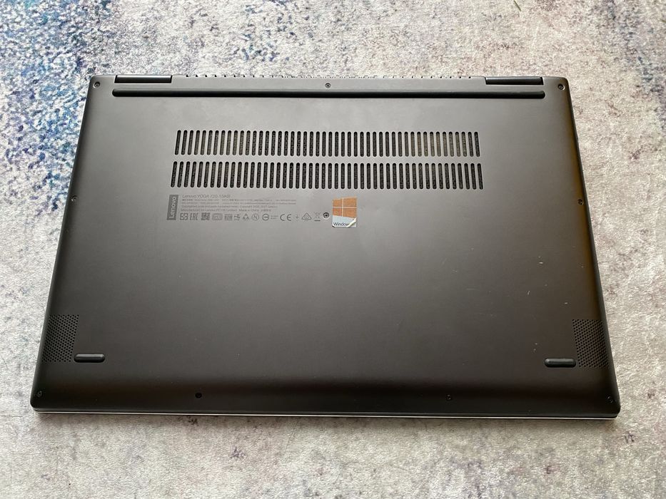 Laptop Lenovo Yoga 720 GTX1050 gaming