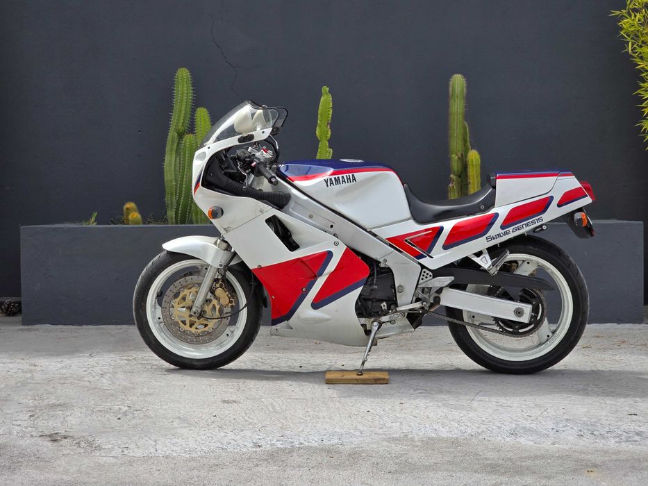 Yamaha FZR 1000 Genesis – 1987  Clássico de Coleção