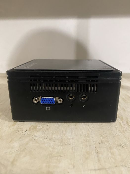 Міні ПК GigaByte BRIX (GB-BACE-3000)
