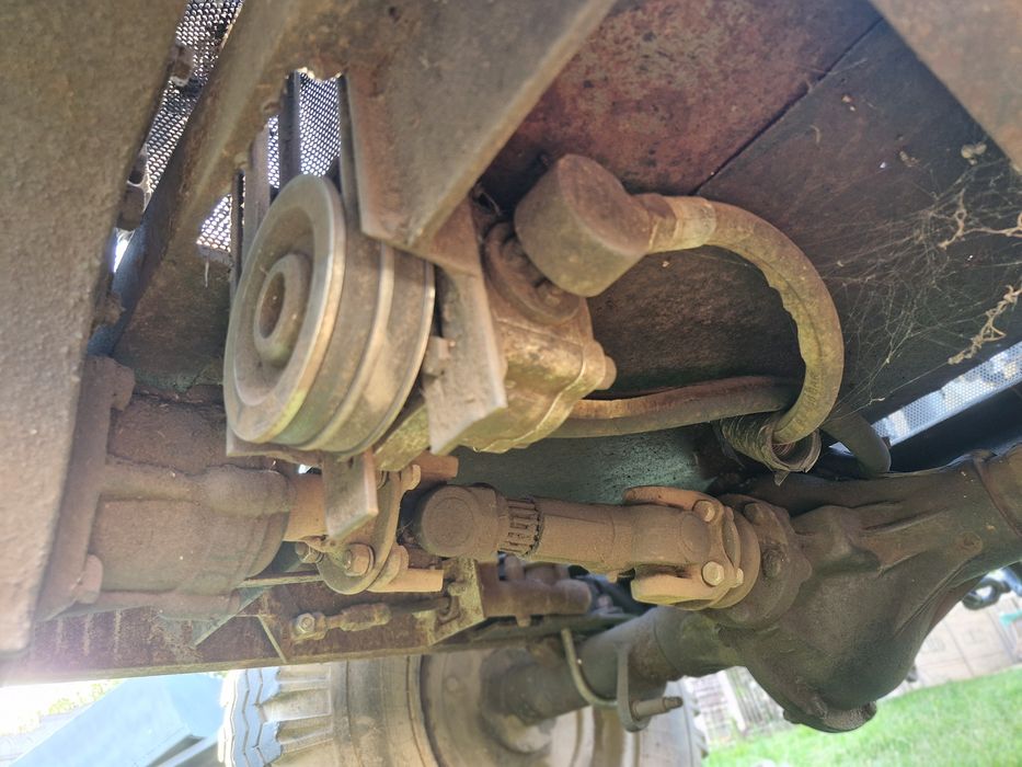 Продається трактор двох мостовий
Мотор від мотоблока 12
Коробка від м