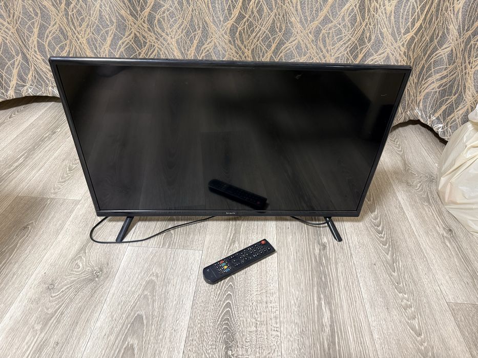 Продам телевизор Bravis 32” (без смарт тв)