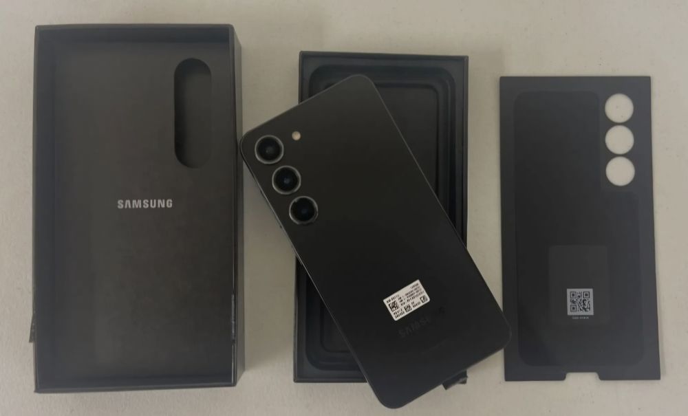 Telemóvel Samsung S23 5G Preto em Excelente Estado Oferta de 2 Capas em Selicone. Envio rápido.