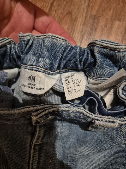 Продам джинси на хлопчика 122 см H&M