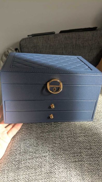 Szkatułka organizer na biżuterię zamykana na kluczyk NOWA granatowa