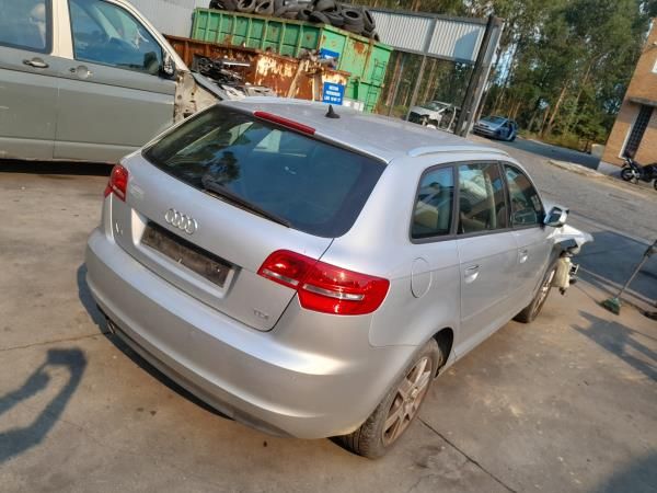Para peças AUDI A3 Sportback (8PA)