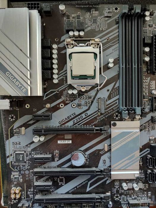 Intel core i5-9600k + Gigabyte Z390 D + 2х8Gb DDR4 3200MHz
