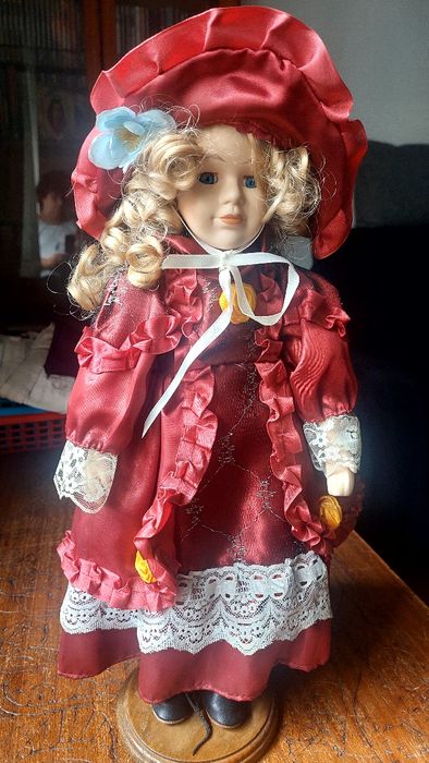 Boneca de porcelana