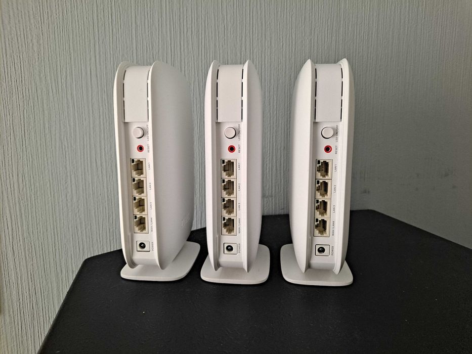 3x Router Zyxel Multy M1 AX 1800 WiFi Sparowany