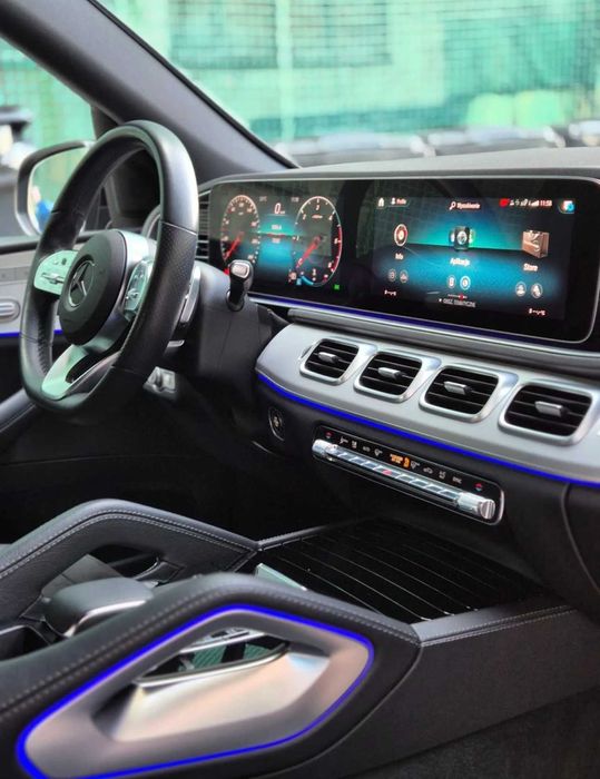 Wynajem Mercedes GLE300D / Wypożyczalnia Samochodów Carfar